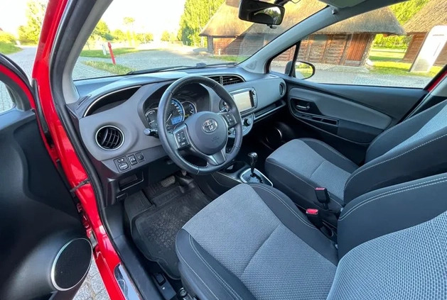 Toyota Yaris cena 49900 przebieg: 94400, rok produkcji 2015 z Nowy Wiśnicz małe 121